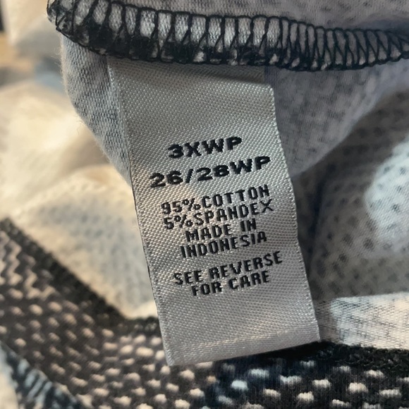 SOLD Catherine V Neck Plaid Top - Picture 10 of 10